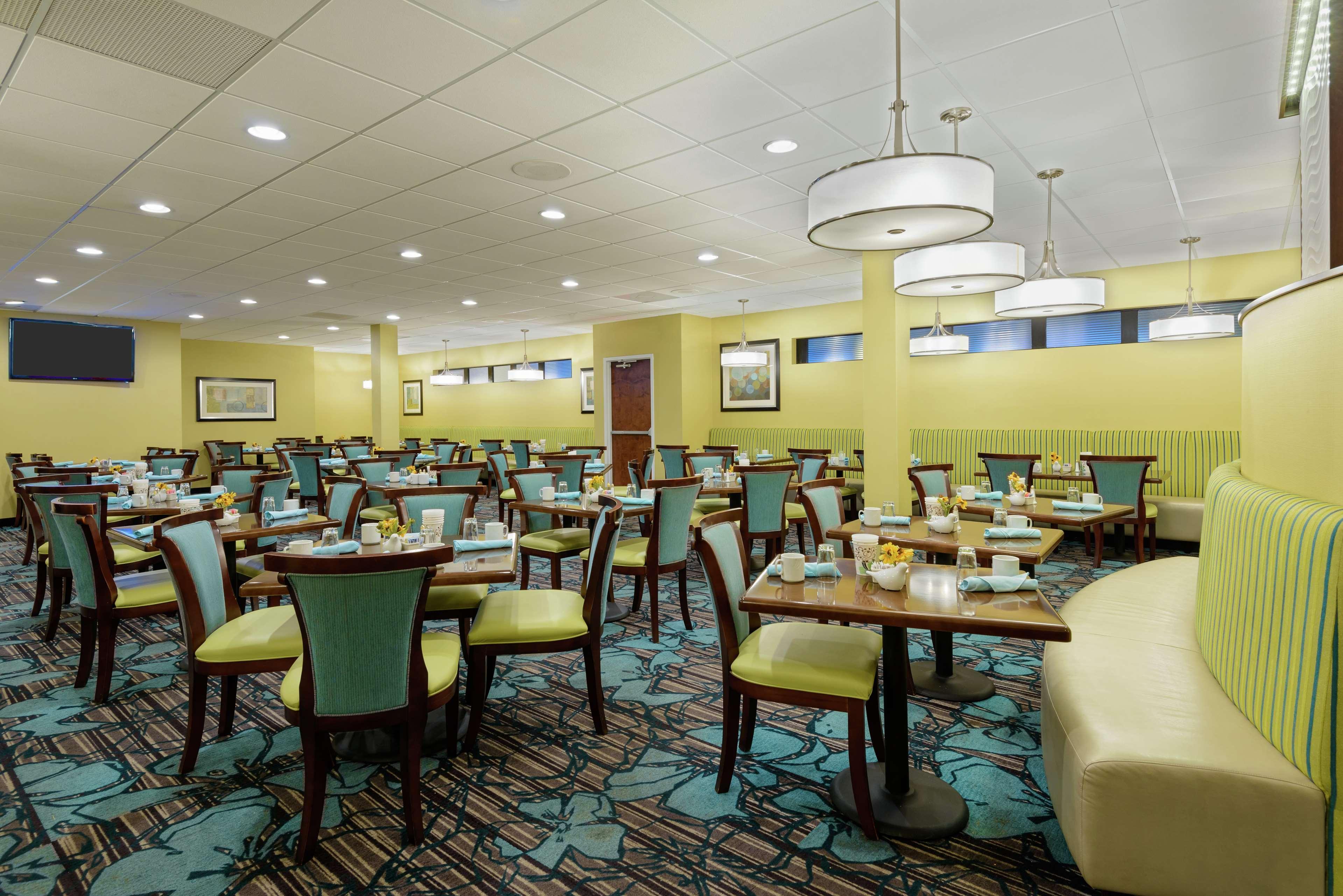 Doubletree By Hilton Richmond - Midlothian Hotel Exterior photo